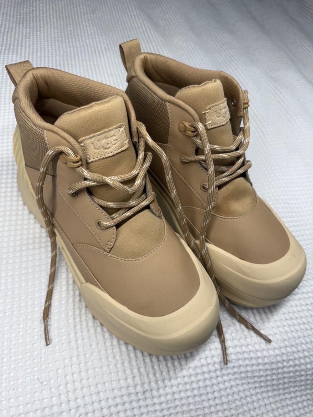 UGG Beige/Tan Neumel High Platform Lace-Up Watwrproof Boots - Size 9.5